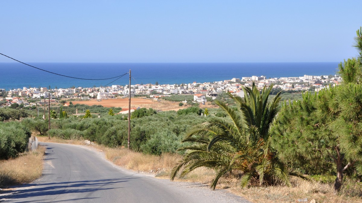 Exploring Heraklion's Top 3 Beach Paradises